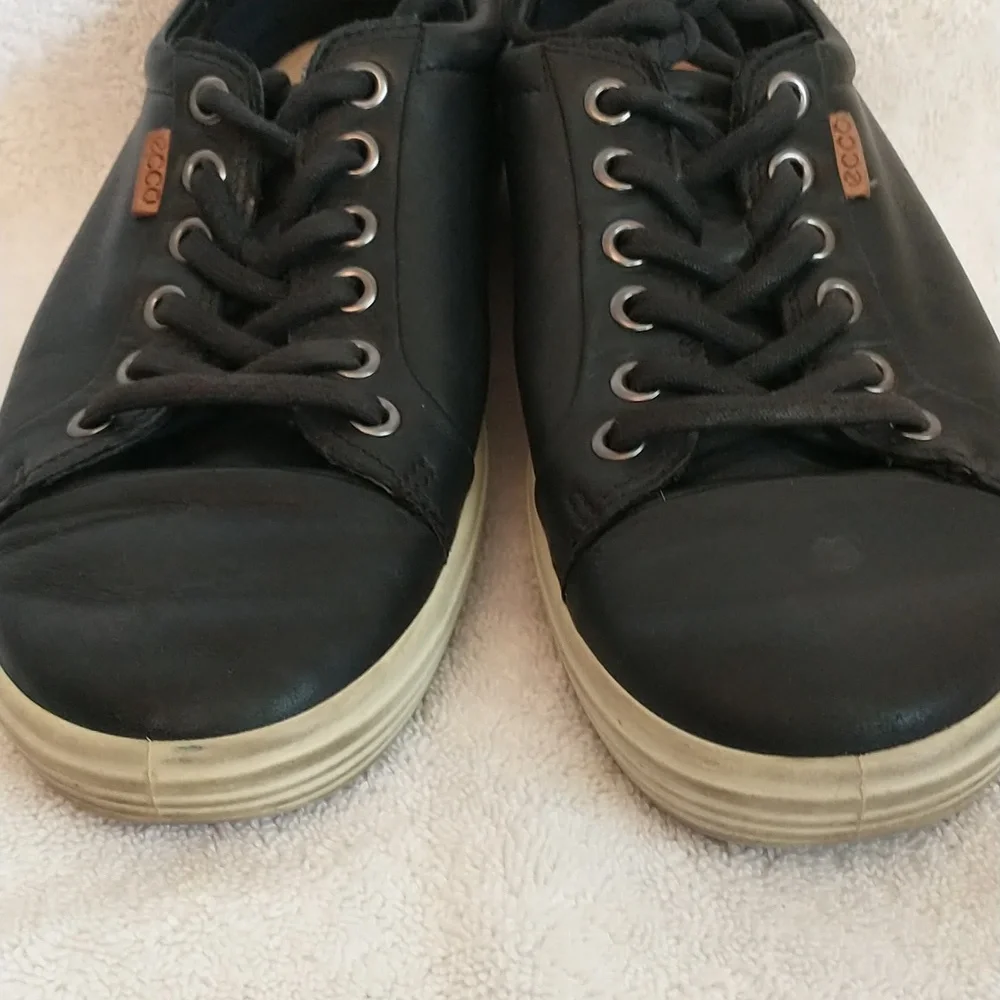Ecco‎ Black Leather Sneaker Size Women's 7 Wide
